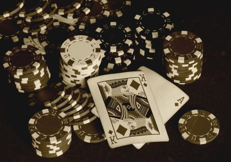 RizSpin vs. Traditional Casinos: Who Wins?
